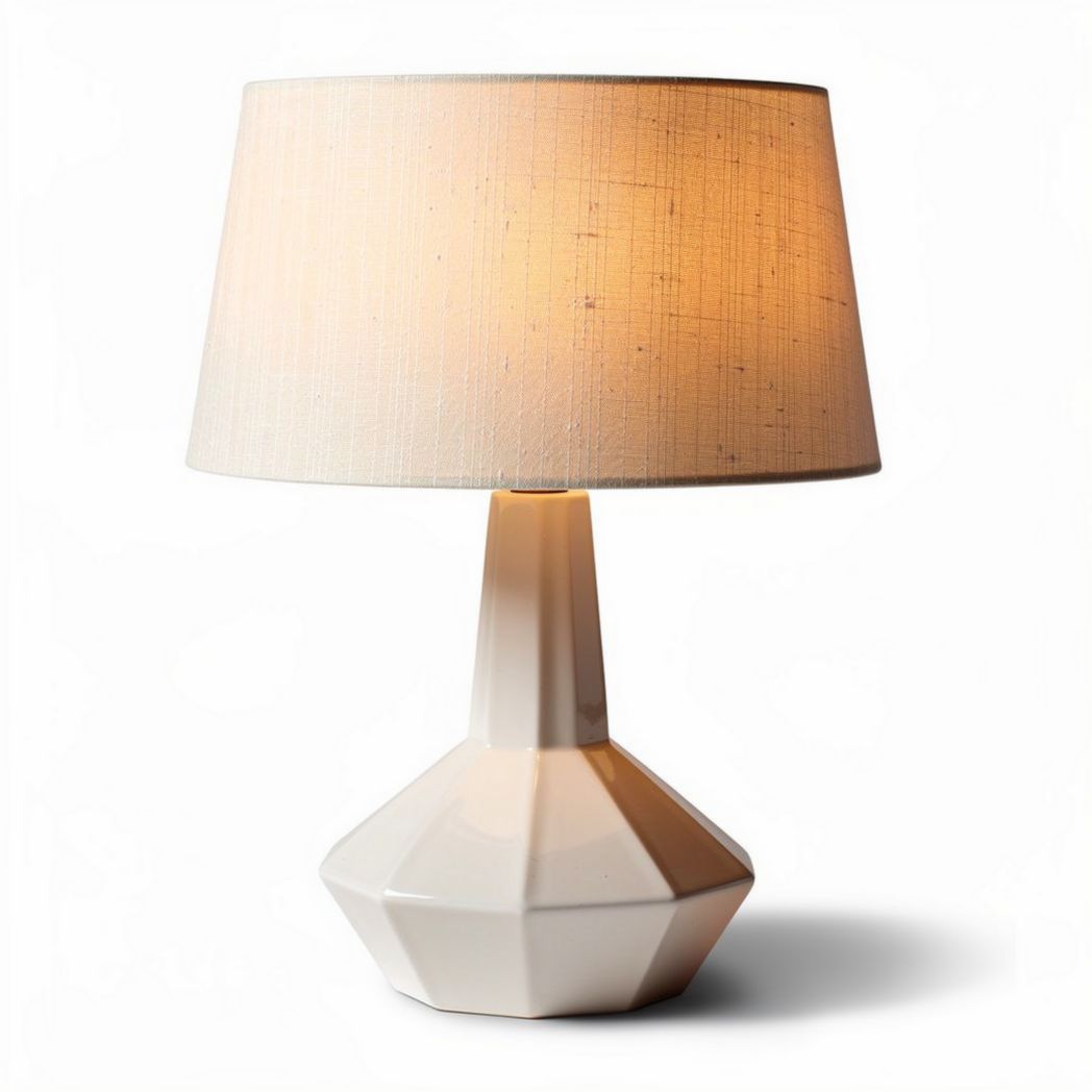 Tafellamp van keramiek met linnen kap in wit en beige 30 x 30 x 50cm